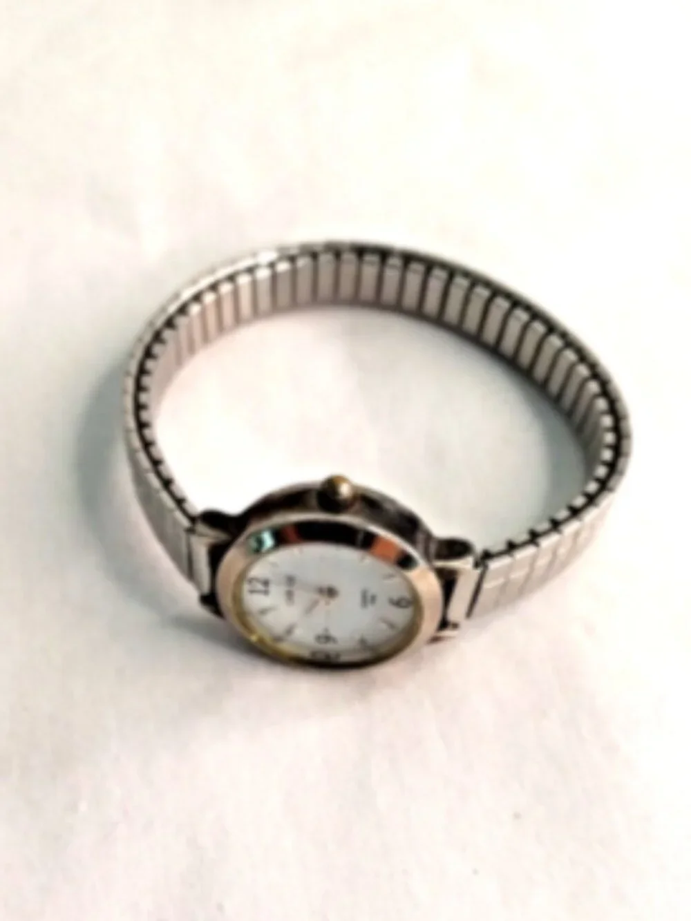 Carriage by Timex Women's Quartz Watch Silver Tone Stretch Band Runs New Battery